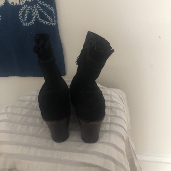 Booties - Picture 4 of 4